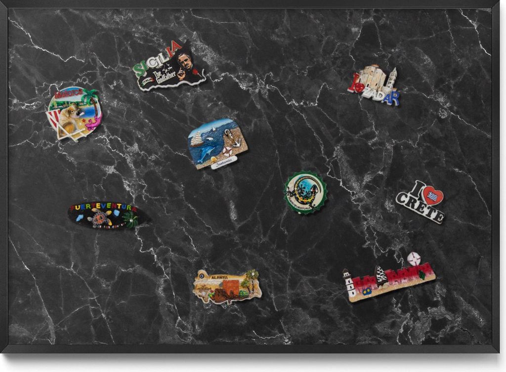 Magnetwand 100x70 cm – Schwarzer Rahmen – Eleganter Schwarzer Marmor – Magnettafel, Memoboard – Wandmontage, Büro