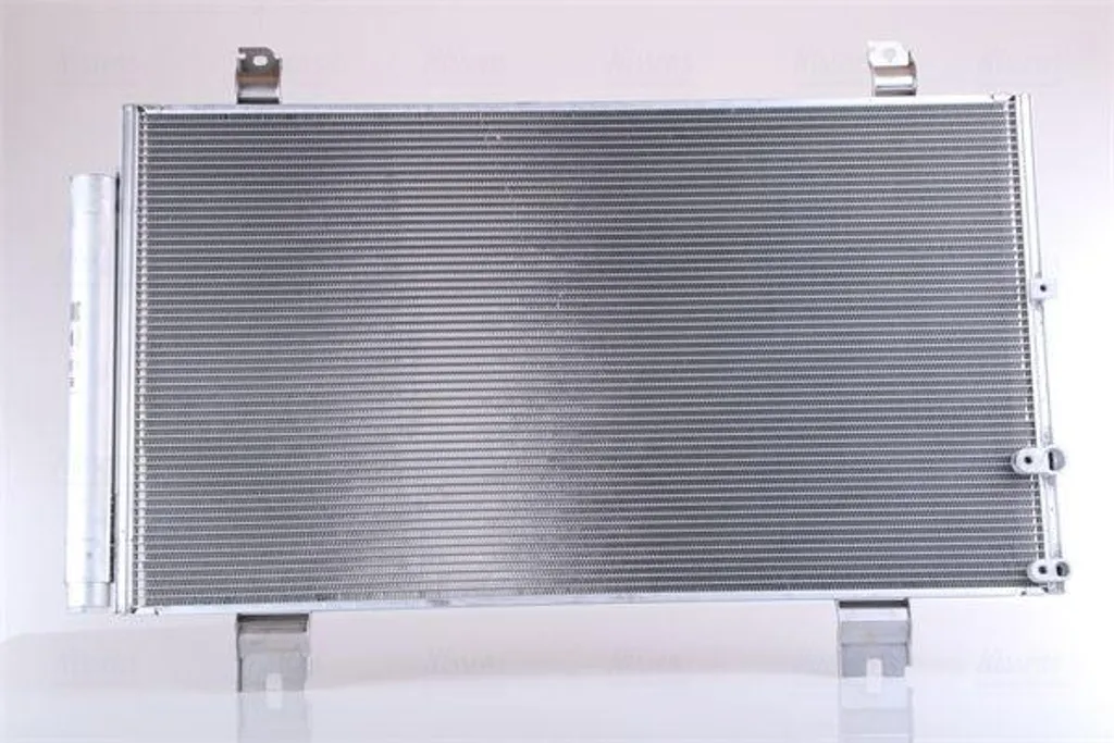 Condenseur de climatisation NISSENS 940711 OE 8846030881 pour Lexus GS
