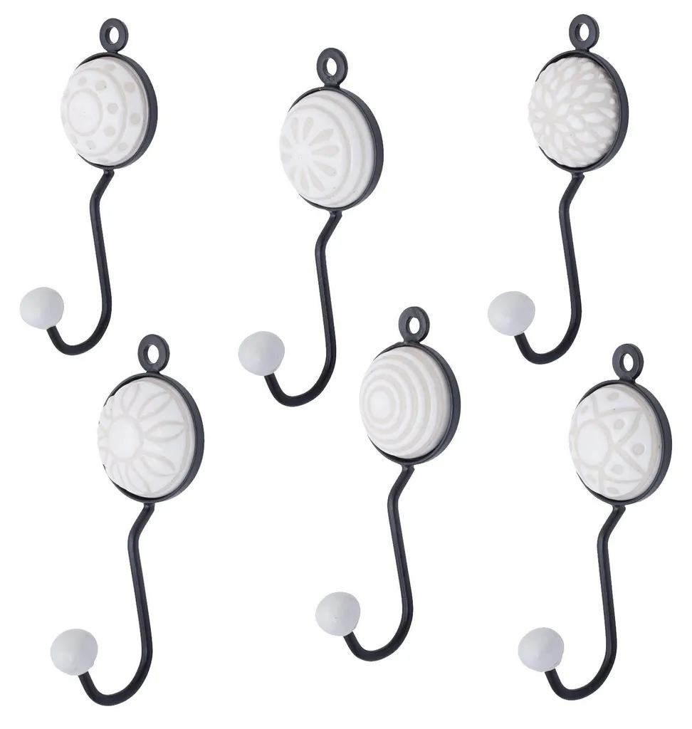 Aménager une penderie avec les crochets céramique indigo blanc lot 6