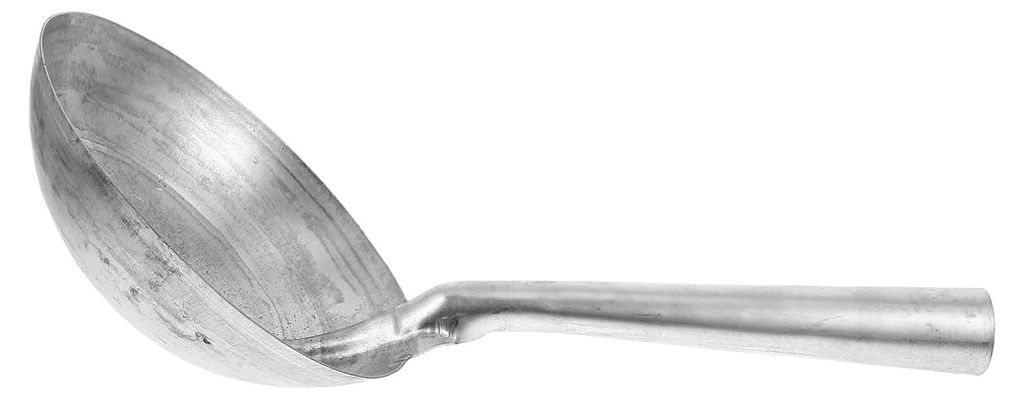 Robuste Eisenschöpfkelle mit ergonomischem Griff, mittlere Größe, vielseitig für Viehfütterung und Bewässerung im Haushalt und Garten
