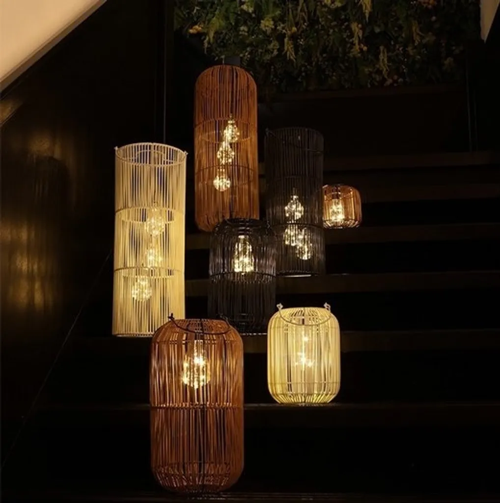 Lampe solaire Fadime blanche 47 cm : finis les câbles dans le jardin