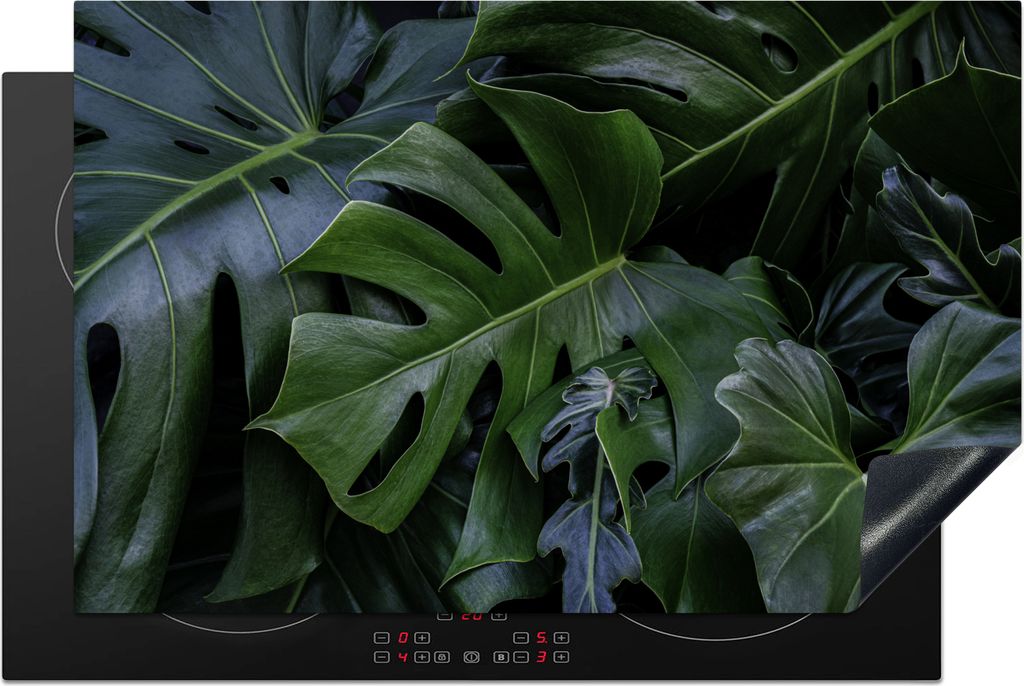 KitchenYeah Herdabdeckplatte Monstera mit dunklem Hintergrund , 80x52cm, Küche Deko, Glaskeramikkochfeld Herdabdeckung, Abdeckplatte fùr Kochfeld