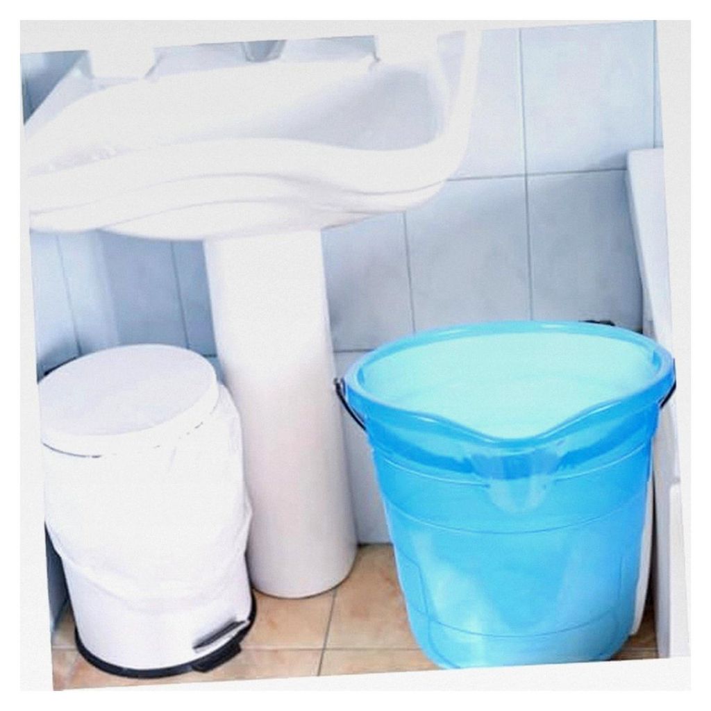 Transparenter Kunststoff-Wasserbehälter mit Henkel und Deckel – Tragbarer Mehrzweck-Eimer für Haushalt, Studentenwohnheim, Camping und Reinigung