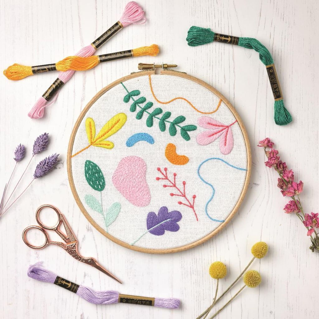 Anchor Freestyle Stickpackung "Grafische Blumen", vorbedruckt, Diam 20cm