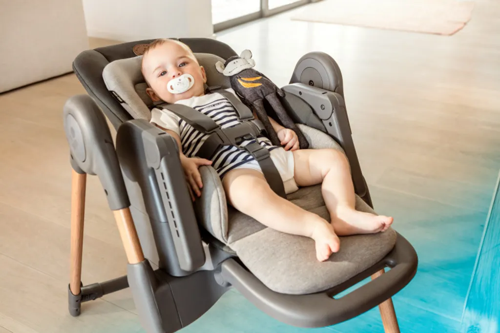 Chaise haute Maxi-Cosi Minla Essential Graphite avec pliage compact - 21
