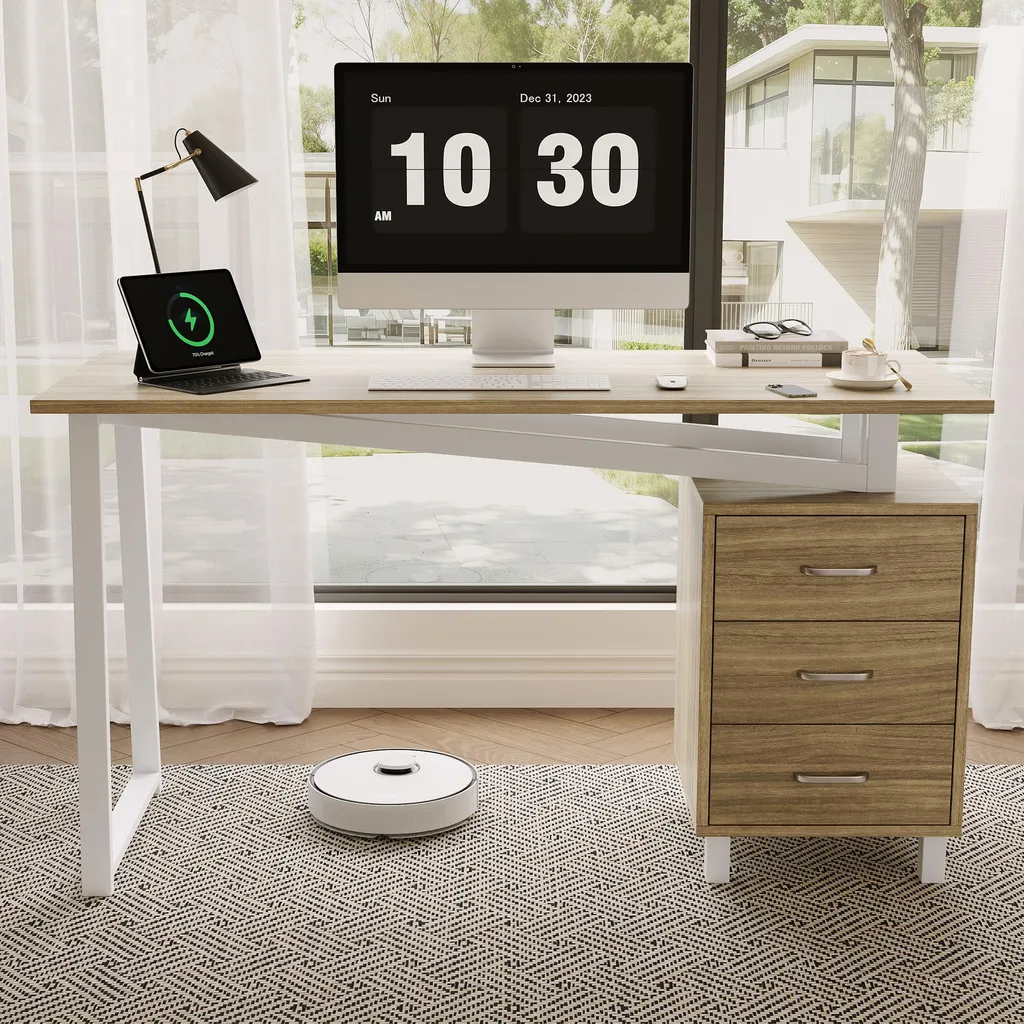 Bureau avec structure en acier robuste et plateau naturel aspect bois