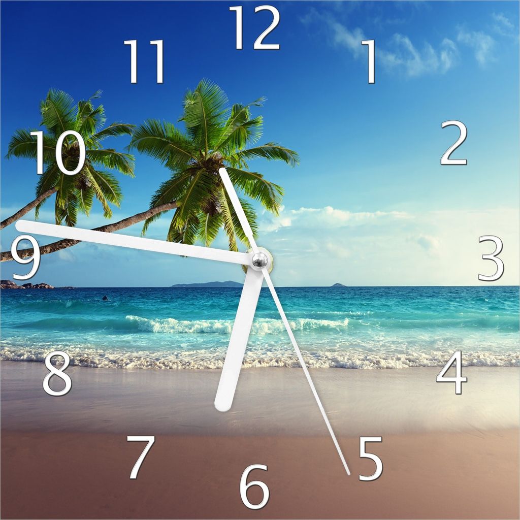 Wallario Design Wanduhr Sandstrand auf den Seychellen - Urlaub unter Palmen aus Echtglas, Größe 20 x 20 cm