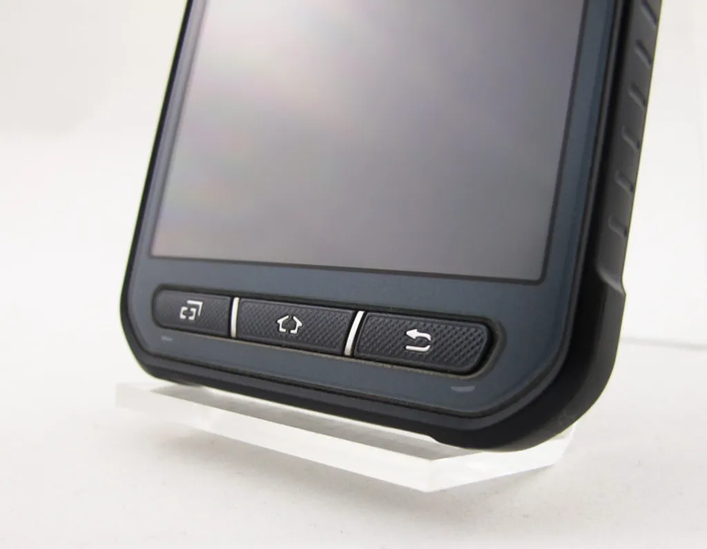 Smartphone Samsung Galaxy Xcover 3 Idéal pour Chantier et Randonnée