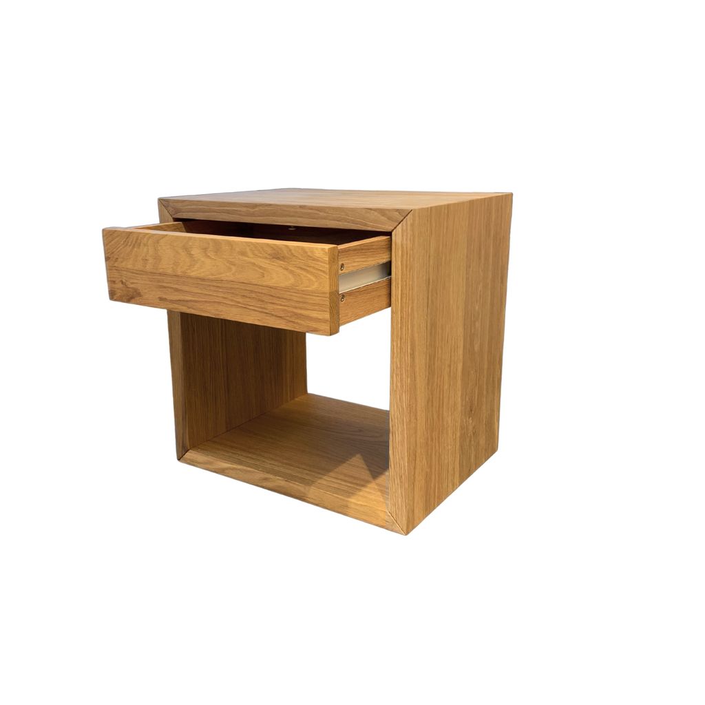 Woodek Nachttisch HUGO, elegantes Wandregal im Produktbild 8