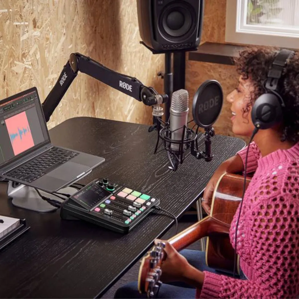 Console de mixage podcast Rode Rodecaster Pro Duo avec casque de studio - 4
