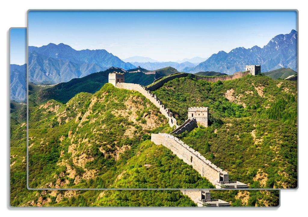 Wallario Frühstücksbrettchen 2er Set aus Glas, je 20 x 30 cm, mit rutschfesten Füßen, Motiv Die Chinesische Mauer - Wahrzeichen in China im Sommer