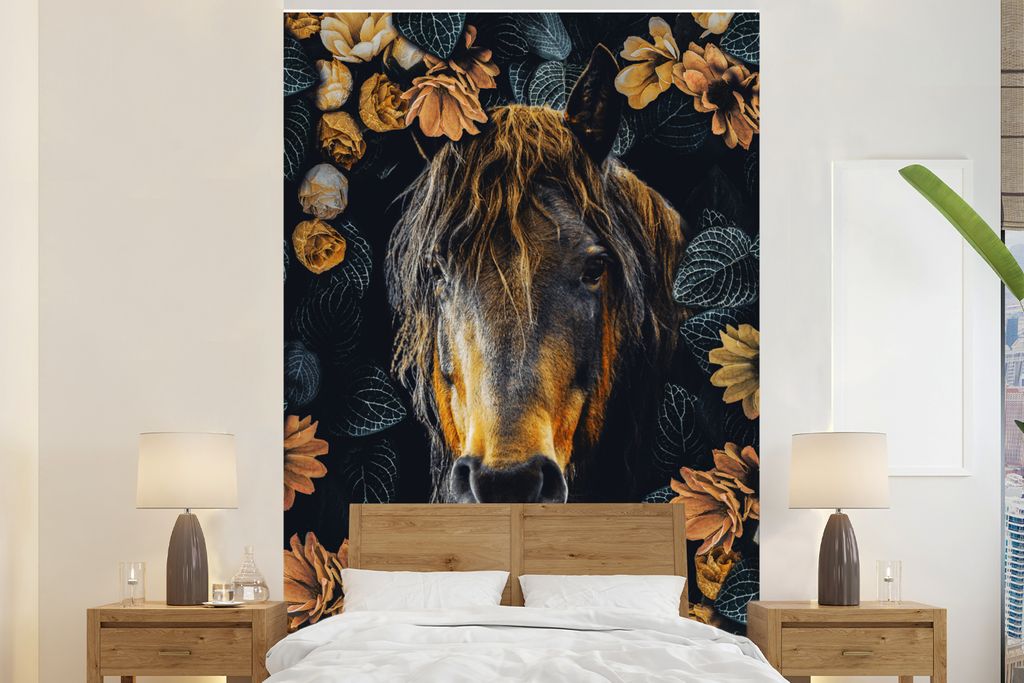 MuchoWow Fototapete für Wohnzimmer oder Schlafzimmer Wandtapete Vinyl Motivtapete Pferd - Blumen - Orange - 145x220 cm - Wanddekoration