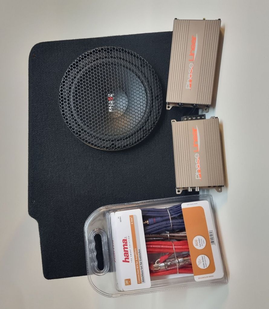 Phase Linear Subwoofer incl. 1-Kanal, 4-Kanal Verstärker und Kabel Set passgenau für Dacia Duster 2010-2018