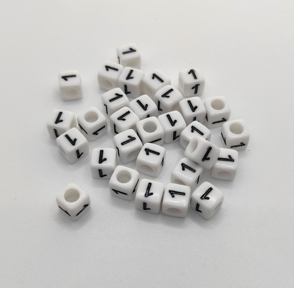 Buchstaben Perlen, 30 Stück, 6x6 mm, weiß mit schwarz, Produktbild 