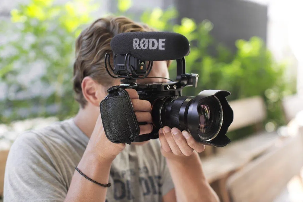Rode VideoMic Pro Rycote Microphone de Vlog et Reportage Extérieur - 16