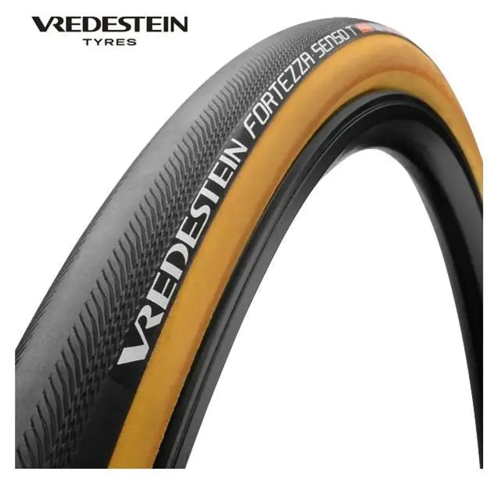Pneu Vredestein Fortezza Duralite 700x25 Noir : Rapidité et Anti-Crevaison