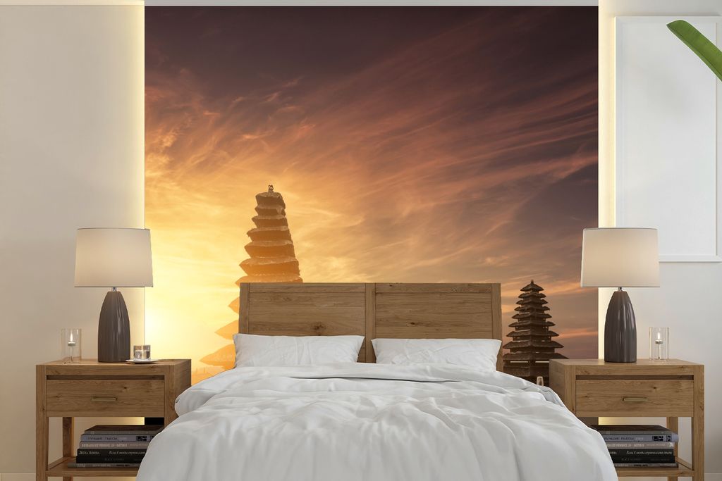 MuchoWow Fototapete für Wohnzimmer oder Schlafzimmer Wandtapete Vinyl Motivtapete Sonnenuntergang am Pura Besakih-Tempel auf Bali - 240x240 cm -...