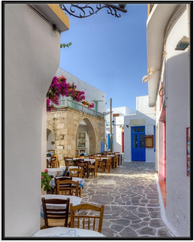 Wallario Wandbild Gasse in Griechenland, Größe: 40,30 x 50,30 cm, Poster mit schwarzem Aluminiumrahmen