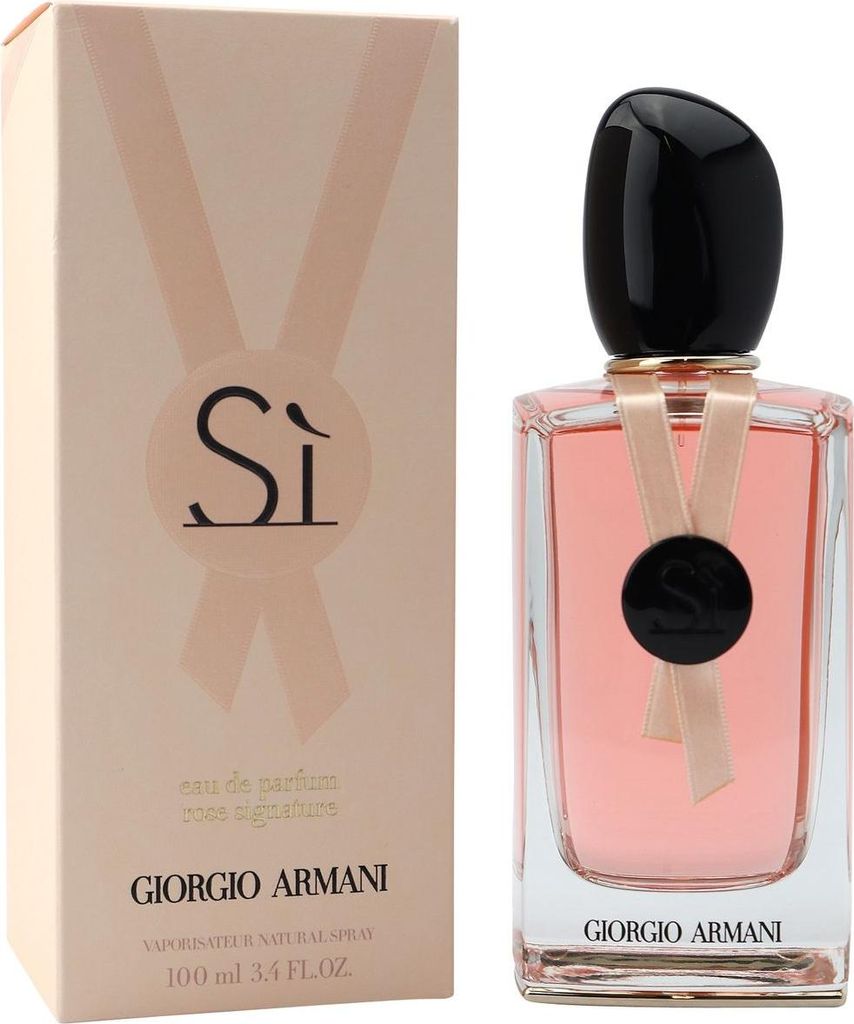 Giorgio Armani Sì Rose Signature in roséfarbenem Flakon mit Schleife und schwarzem Deckel, daneben beigefarbene Verpackung mit Schleifendruck.
