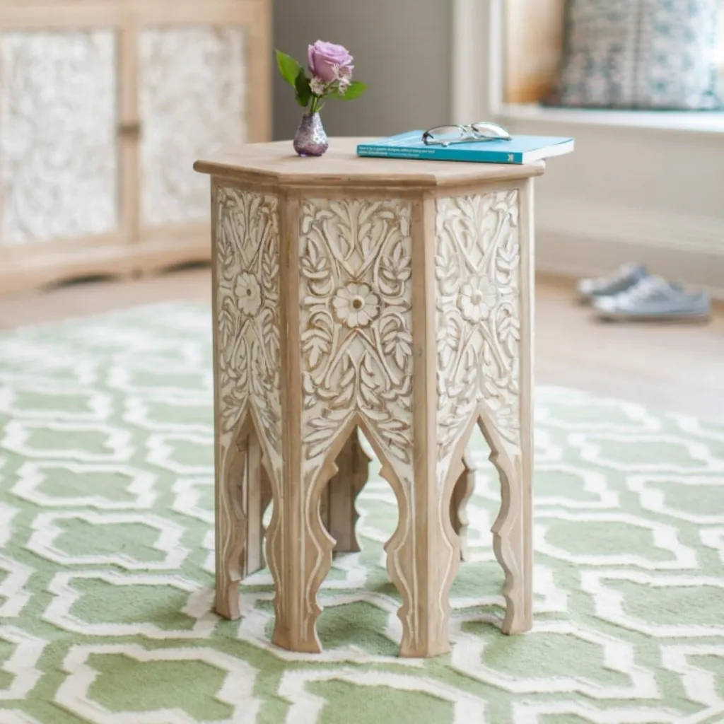 Bout de canapé Sita en bois exotique massif 50x60cm pour salon chic