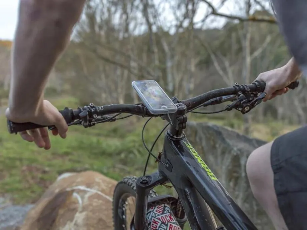 Custodia protettiva impermeabile QUAD LOCK Poncho - iPhone XR