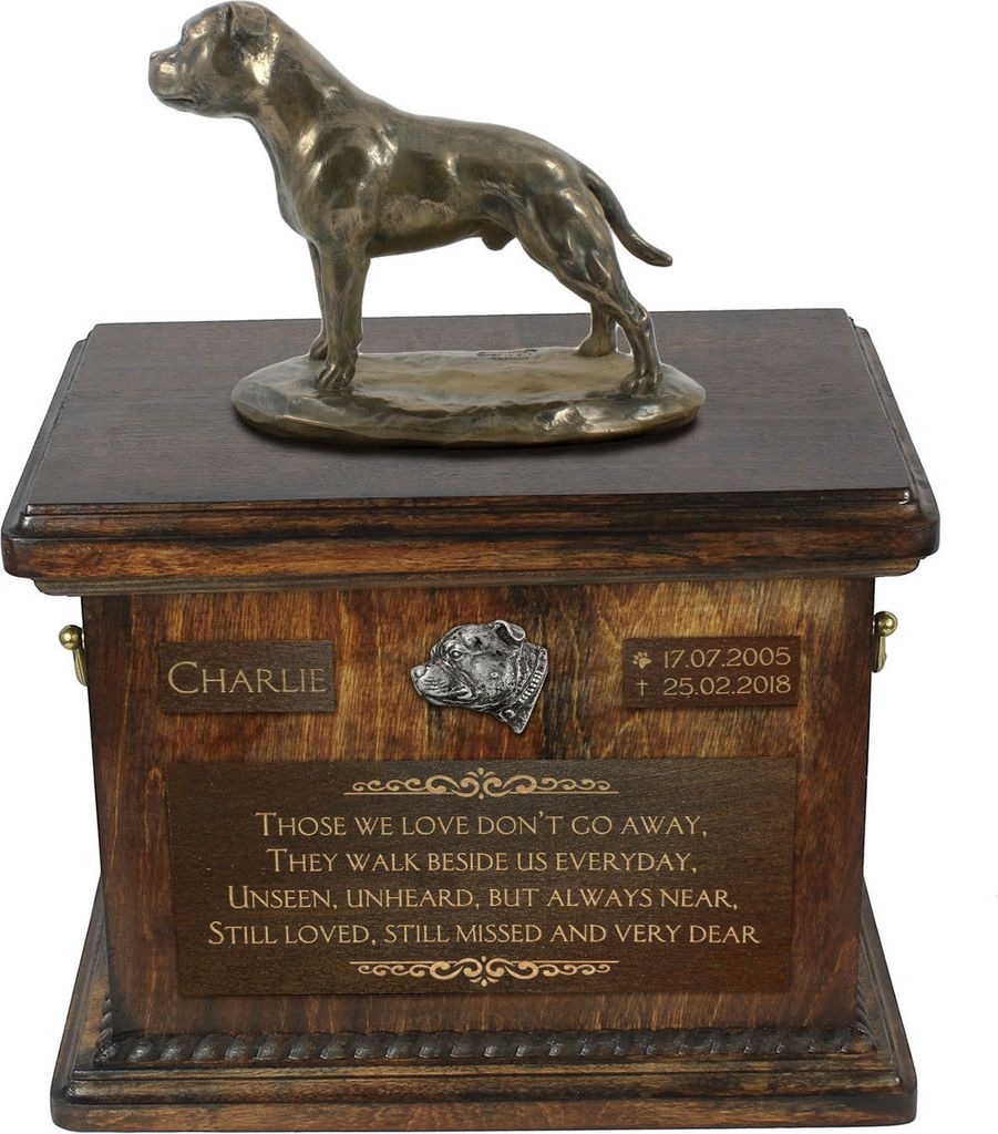 Staffordshire Bull Terrier, Staffordshire Bullterrier I - Eine Urne für die Asche eines Hundes, eine Urne mit einer Statue, eine personalisierte H...