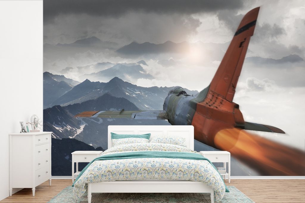MuchoWow Fototapete für Wohnzimmer oder Schlafzimmer Wandtapete Vinyl Motivtapete Ein Armeejet über den Bergen - 360x240 cm - Vinyl-Tapete