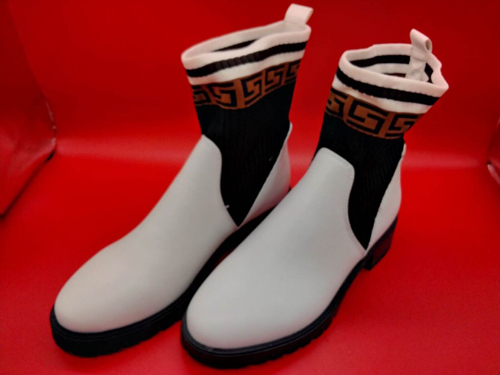 Winterstiefel, Damenstiefel, Gr: 36,37,38,39,40,41, NEU, weiß-schwarz, Stiefel