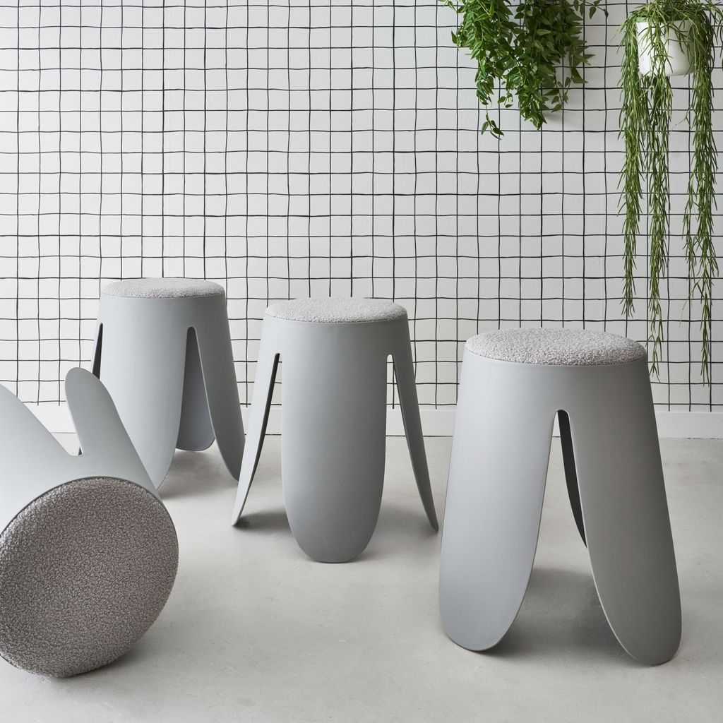 sweeek - 4er Set stapelbare Hocker, strukturierter Produktbild 