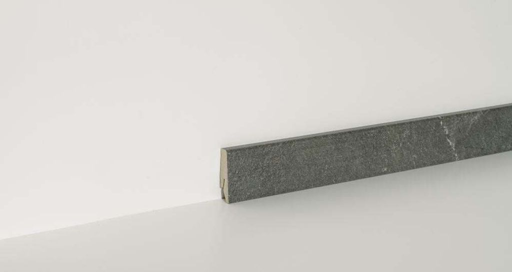 Classen Clip-Fußleiste 240 cm 58 x 19 mm Verde Pannonia