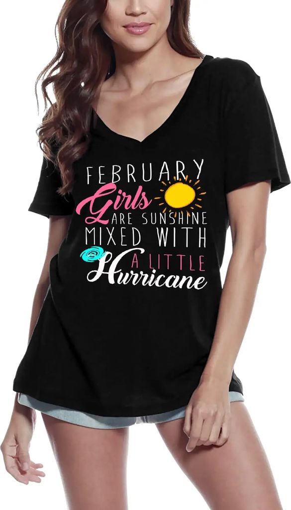 Damen Grafik T-Shirt V-Ausschnitt Lustige Februarmädchen sind Sonnenschein – Funny February Girls Are Sunshine – Öko-Verantwortlich Vintage J...