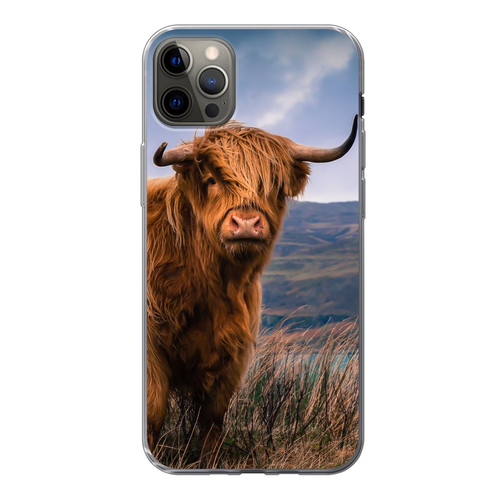 MuchoWow Handyhülle Schutzhülle Hülle für iPhone 12 Pro Max Schottischer Highlander - Berg - Wasser - Natur - Kuh Silikon Softcase Handy Hül...