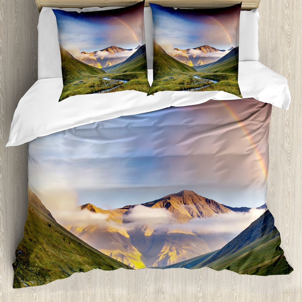 ABAKUHAUS Regenbogen Bettbezugs Set Für Doppelbetten, Wiesen-Flussbett-Nebel, Milbensicher Allergiker geeignet mit Kissenbezügen, Mehrfarbig