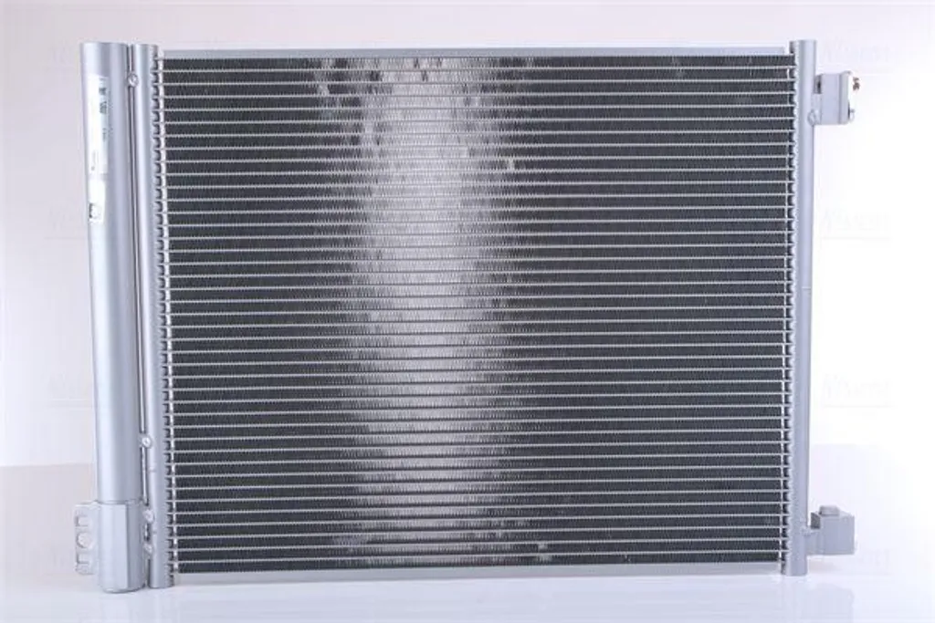 Condenseur climatisation auto pour Nissan Micra - Référence 940371