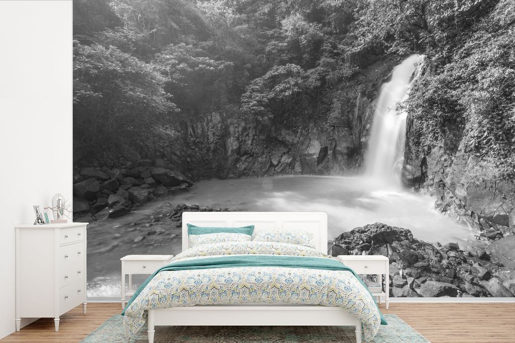 MuchoWow Fototapete für Wohnzimmer oder Schlafzimmer Wandtapete Vinyl Motivtapete Rio Celeste-Wasserfall am Tenoria-Vulkan in Costa Rica in schw...