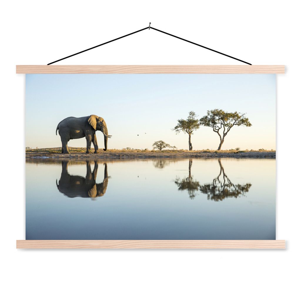MuchoWow Textilposter Elefant - Wasser - Bäume - Tiere - Natur 120x80 cm mit holzfarbenen Rahmen - Aufhängeset
