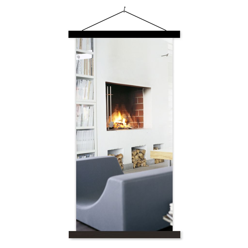 MuchoWow Textilposter Kamin in einem modernen Zimmer 90x180 cm mit schwarzem Rahmen - Dekoration Wohnzimmer