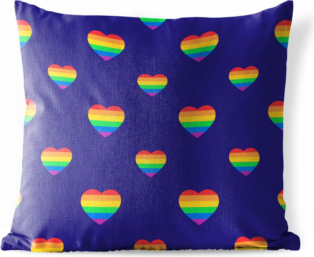 MuchoWow Outdoor Kissen - Eine Illustration von Herzen in Regenbogenfarben auf einem lila Hintergrund - 40x40 cm - Wetterfest - Lounge Kissen - K...