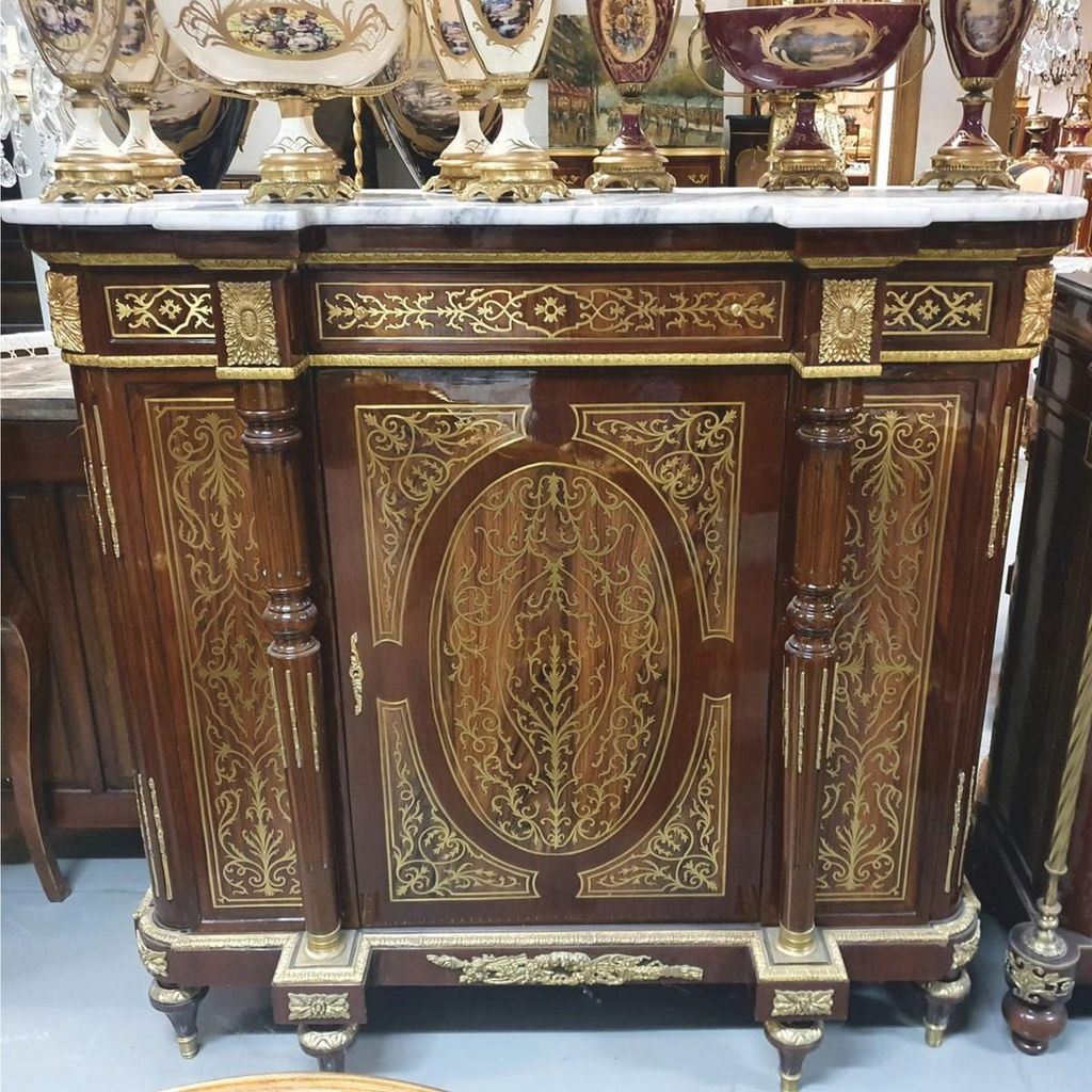 Casa Padrino Barock Boulle Kommode Braun / Gold mit weißer Marmorplatte 130 cm - Möbel Schrank Sideboard