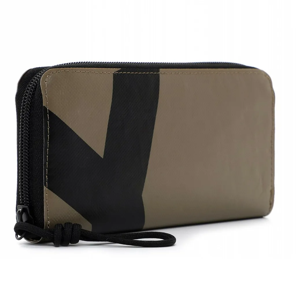 SURI FREY Portafoglio Jessey-Plane Khaki Verde | Zip Around Vegan - 2