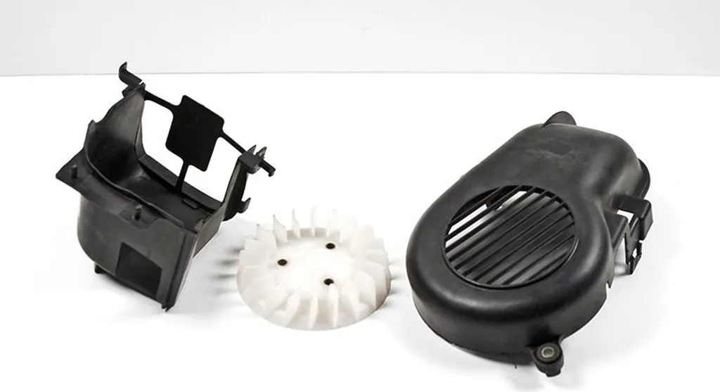 Kit carter de refroidissement renforcé noir pour scooter 2 temps