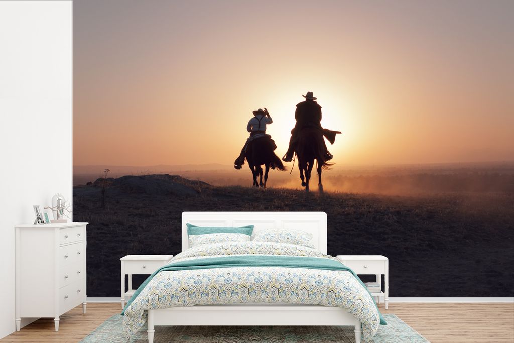 MuchoWow Fototapete für Wohnzimmer oder Schlafzimmer Wandtapete Vinyl Motivtapete Zwei Cowboys auf Pferden bei Sonnenuntergang - 390x260 cm - Pa...