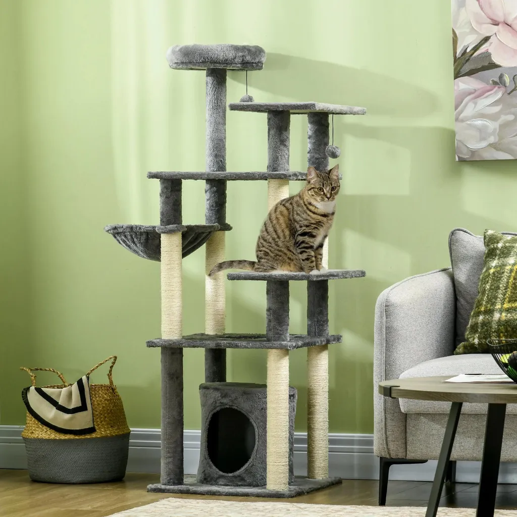 Arbre à chat 144 cm : la solution anti-griffures pour vos meubles
