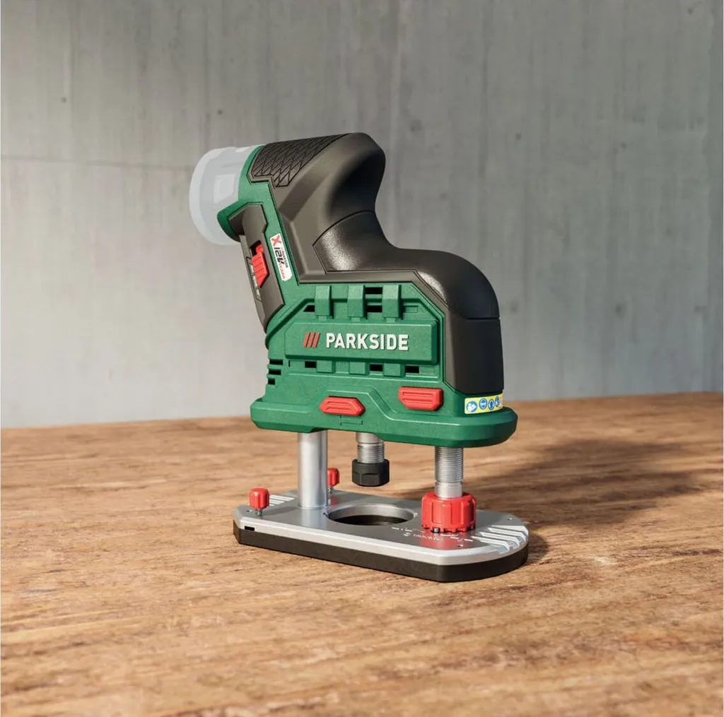 Fraiseuse Parkside POFA 12 A2 compacte avec réglage de profondeur précis