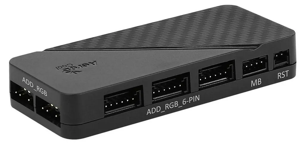 Hub ARGB Aerocool H66F Noir pour Centraliser Ventilateurs et LED de PC