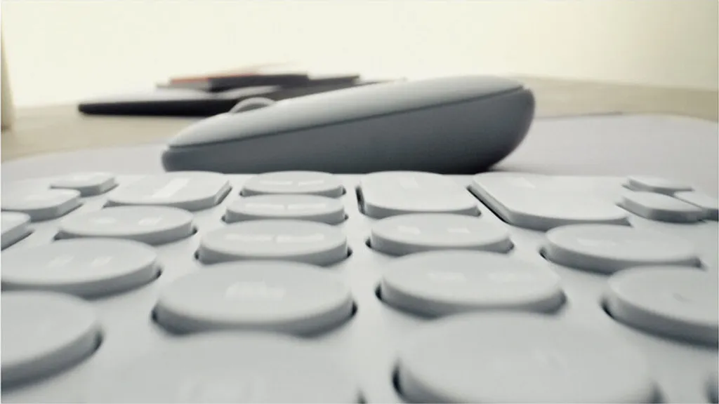 Ensemble Clavier Souris sans fil Logitech : Libérez votre Bureau des Câbles - 4