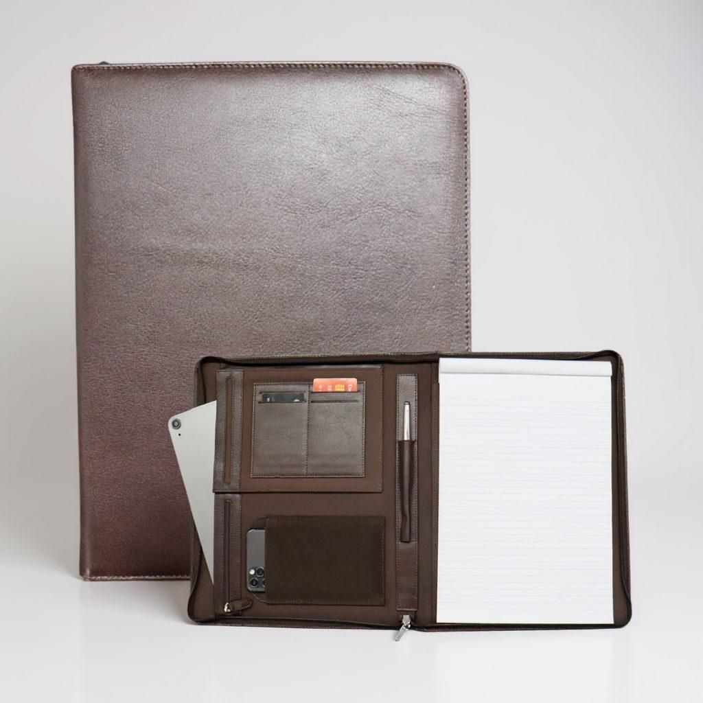 Oslo Dokumentenmappe – Schreibmappe – iPad-Hülle – A4 – Leder – Braun