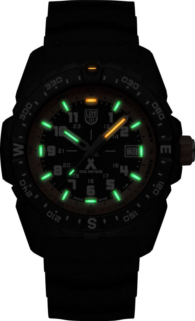 Orologio Luminox Bear Grylls Mountain da uomo Immagine del prodotto 
