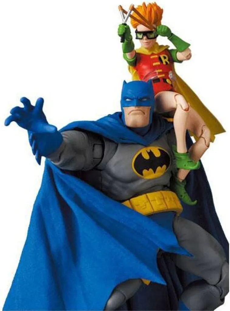 Set de 2 Figurines de Collection Batman et Robin MAFEX Version Bleue DC - 2