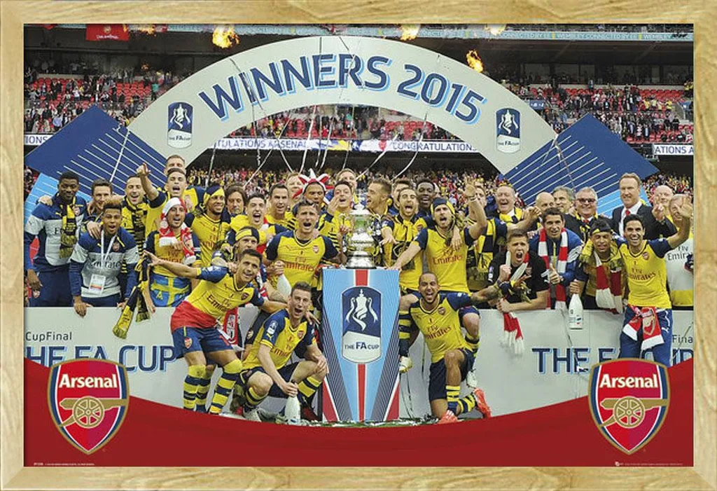 Poster Encadré Arsenal FA Cup Winners 14-15 avec Cadre en Bois Hêtre